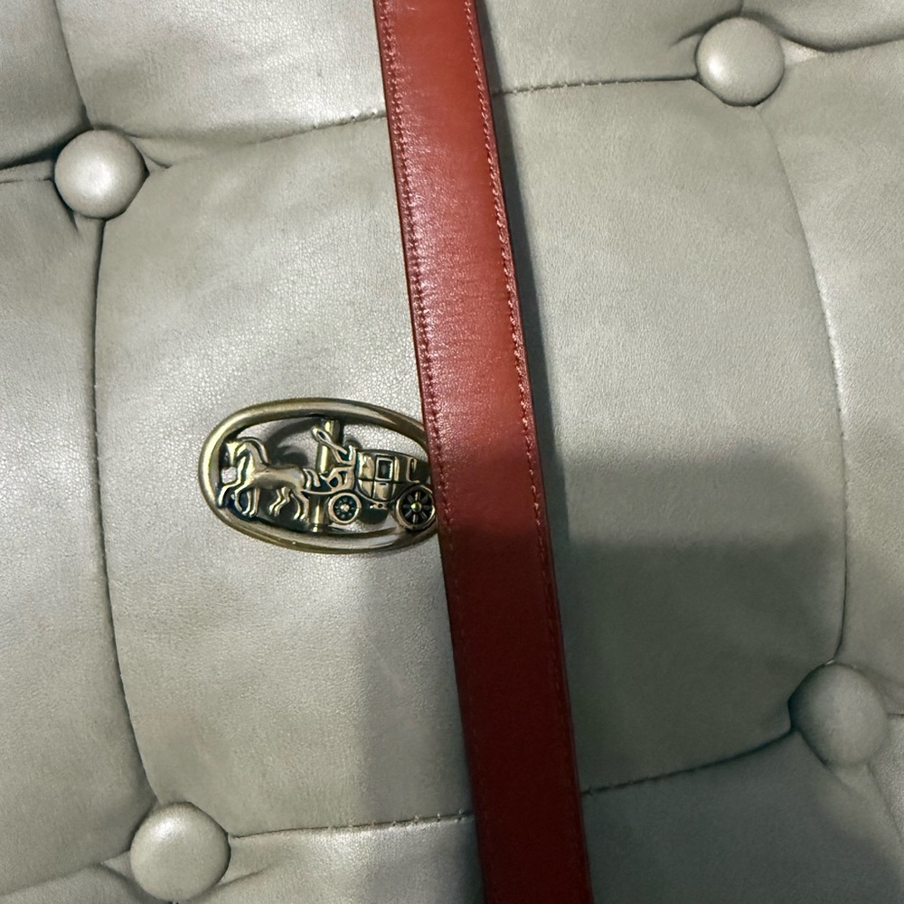 Coach Brown Signature Slim Belt reversible - Picture 5 of 7